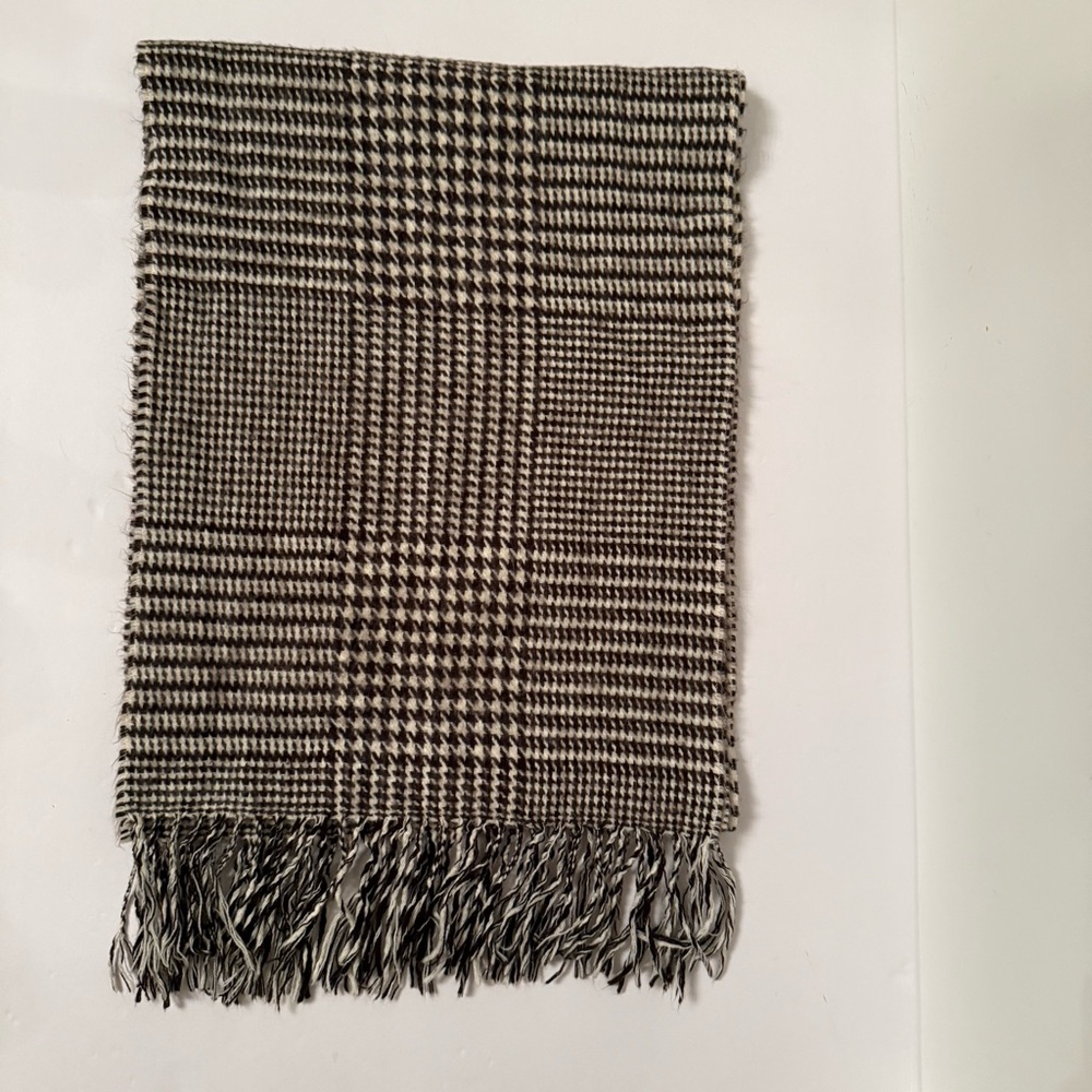 SCARF SCOTLAND CASHMERE BROWN WHITE HOUNDSTOOTH PLAID FRINGE LONG ACCESSORY